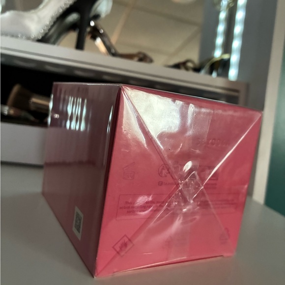 Valentino Born In Roma Extradose 100ml - Picture 2 of 3